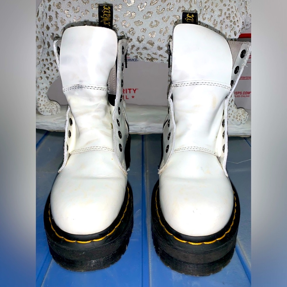 DR MARTENS WHITE JADON BOOT SMOOTH LEATHER PLATFORMS LADIES SIZE 5 US - Picture 10 of 16